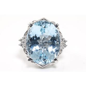 15.12ct Aquamarine and Diamond Ring