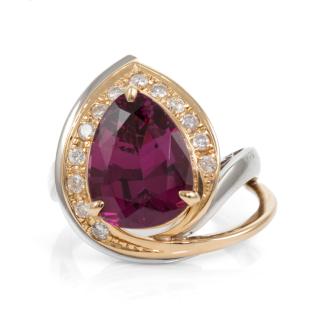 5.70ct Garnet and Diamond Ring