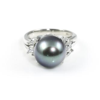Tasaki Pearl and Diamond Ring