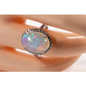 4.61ct Opal & Diamond Ring