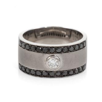 1.01ct Black & White Diamond Ring