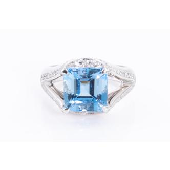 4.50ct Aquamarine and Diamond Ring
