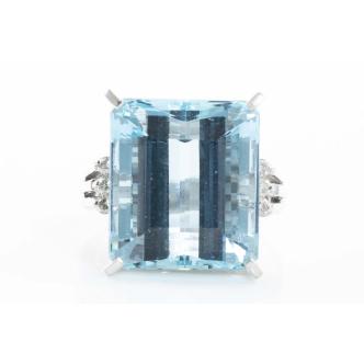 17.74ct Aquamarine and Diamond Ring
