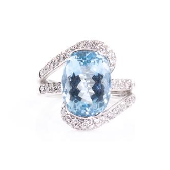 4.80ct Aquamarine and Diamond Ring
