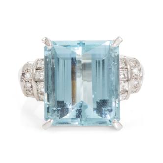 10.94ct Aquamarine and Diamond Ring