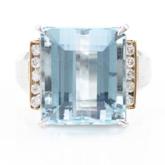 12.49ct Aquamarine and Diamond Ring