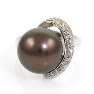 13.8mm Tahitian Pearl and Diamond Ring