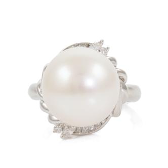 14.1mm South Sea Pearl and Diamond Ring