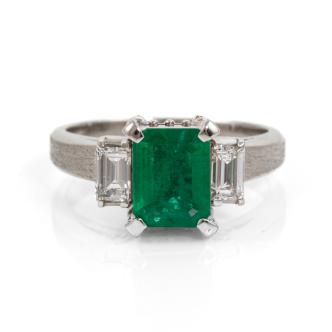 0.99ct Emerald & Diamond Ring