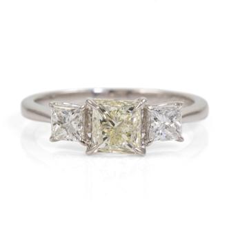 1.00ct Fancy Light Yellow Diamond Ring