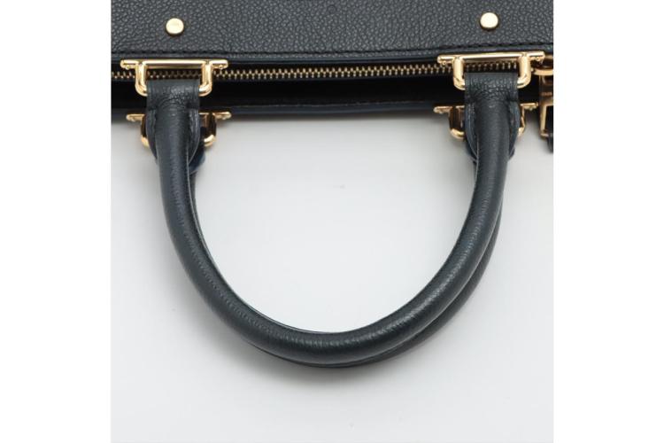 Louis Vuitton Black & Creme Empreinte Leather Sully Pm ref.637256 - Joli  Closet