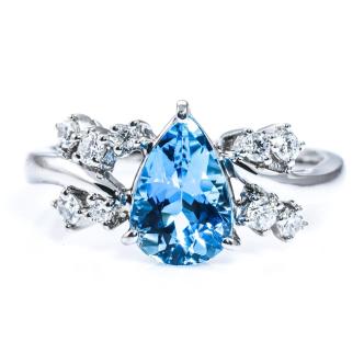 1.11ct Aquamairne and Diamond Ring