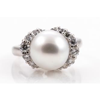 11.2mm South Sea Pearl & Diamond Ring